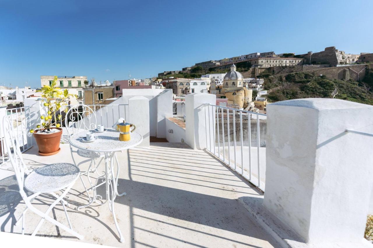 Torretta Corricella- Torretta Apartment Procida Luaran gambar