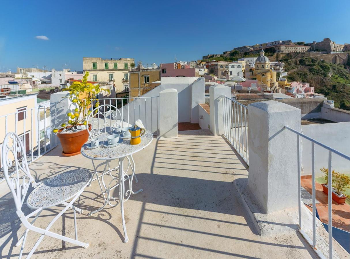Torretta Corricella- Torretta Apartment Procida Luaran gambar