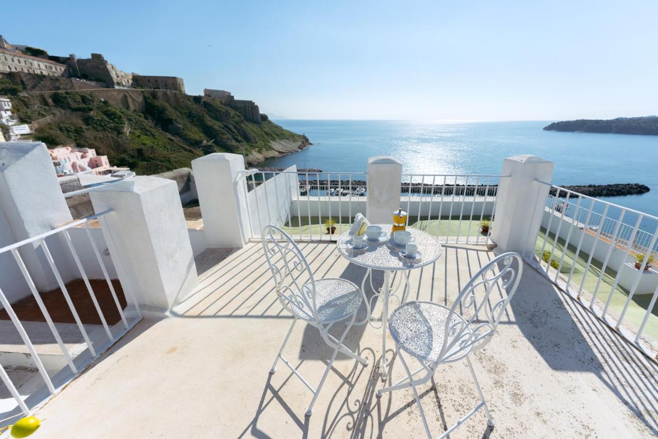 Torretta Corricella- Torretta Apartment Procida Luaran gambar