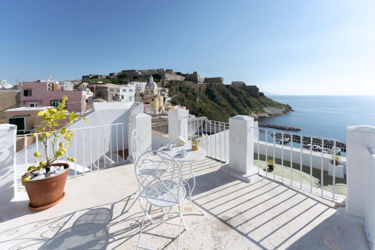 Torretta Corricella- Torretta Apartment Procida Luaran gambar